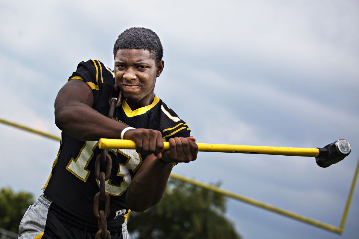 Super 8 Anfernee Jennings 01